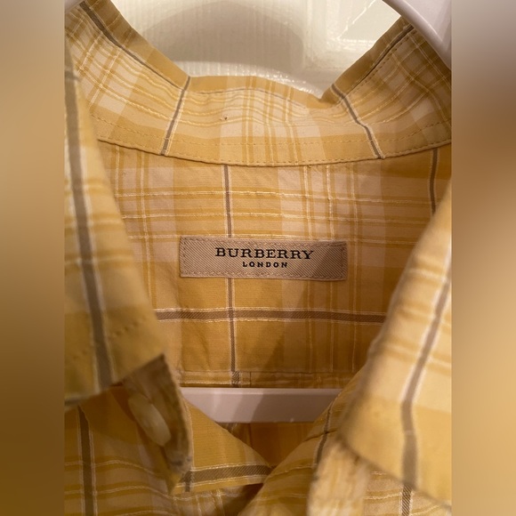SOLD Burberry London Yellow novacheck Button Up Shirt - Picture 2 of 6
